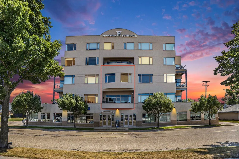 105 W Danaher Street #201 Ludington City, MI 49431
