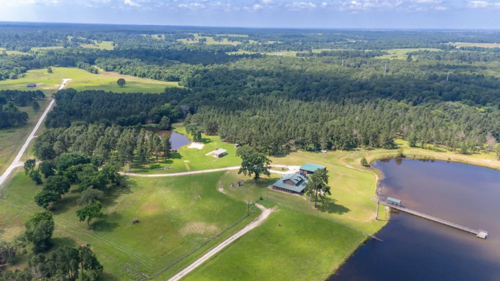 1950 Buckhorn Creek Drive Crockett, TX 75835