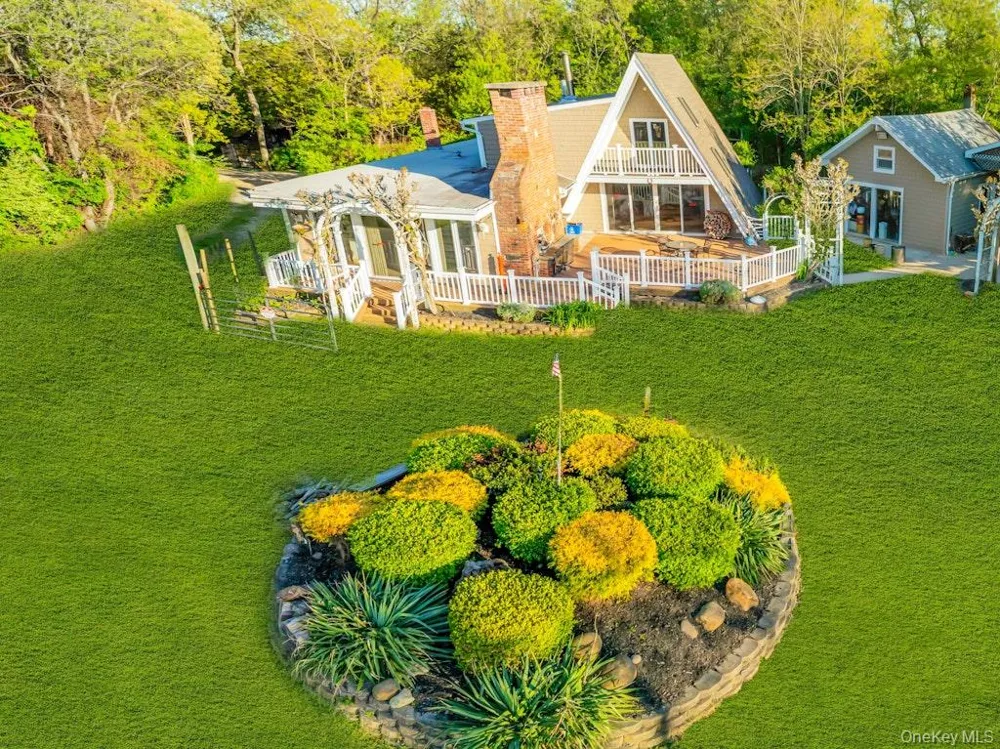 995 Red Fox Road Mattituck, NY 11952