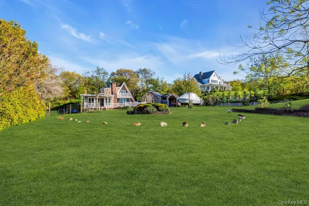 995 Red Fox Road Mattituck, NY 11952