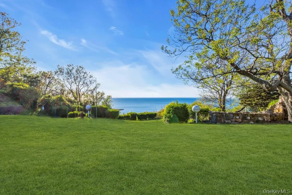 995 Red Fox Road Mattituck, NY 11952