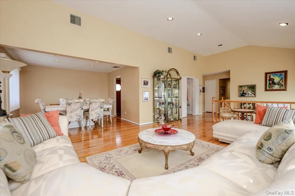 159 National Boulevard Long Beach, NY 11561