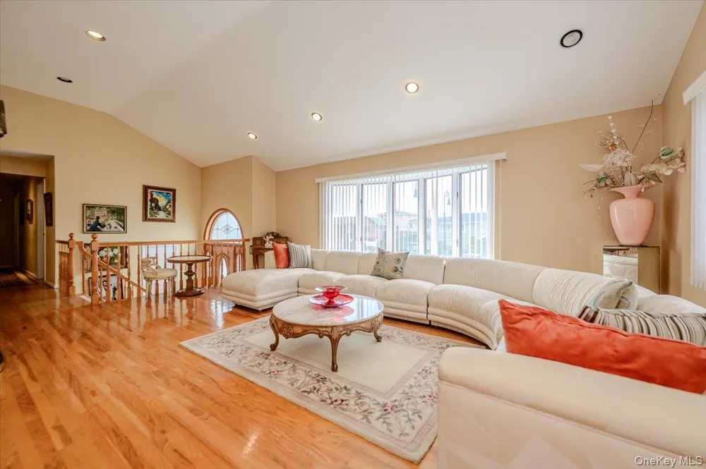 159 National Boulevard Long Beach, NY 11561