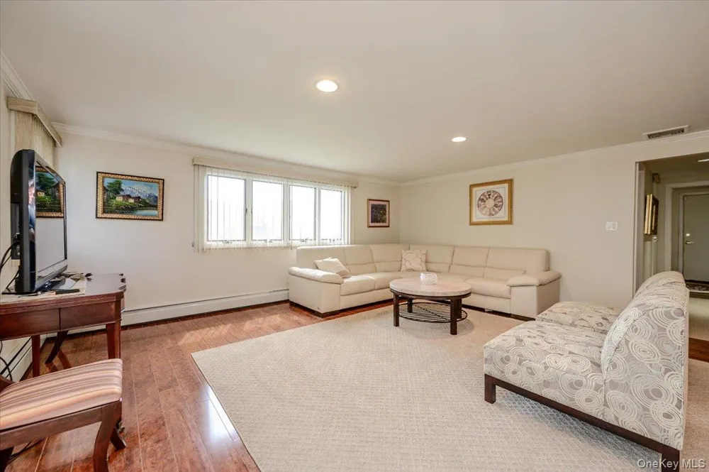 159 National Boulevard Long Beach, NY 11561