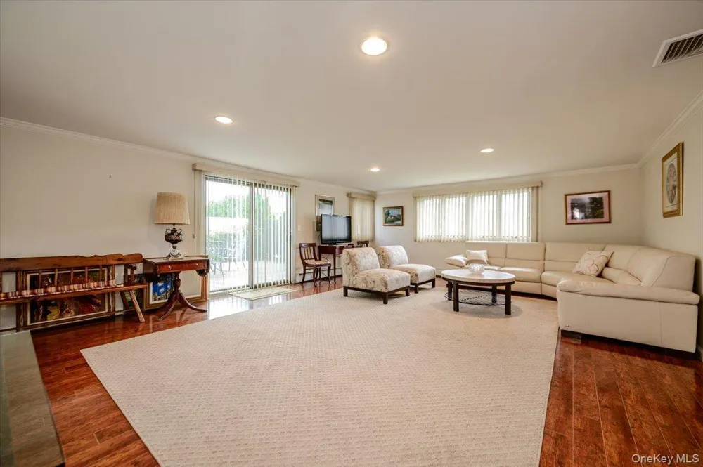 159 National Boulevard Long Beach, NY 11561
