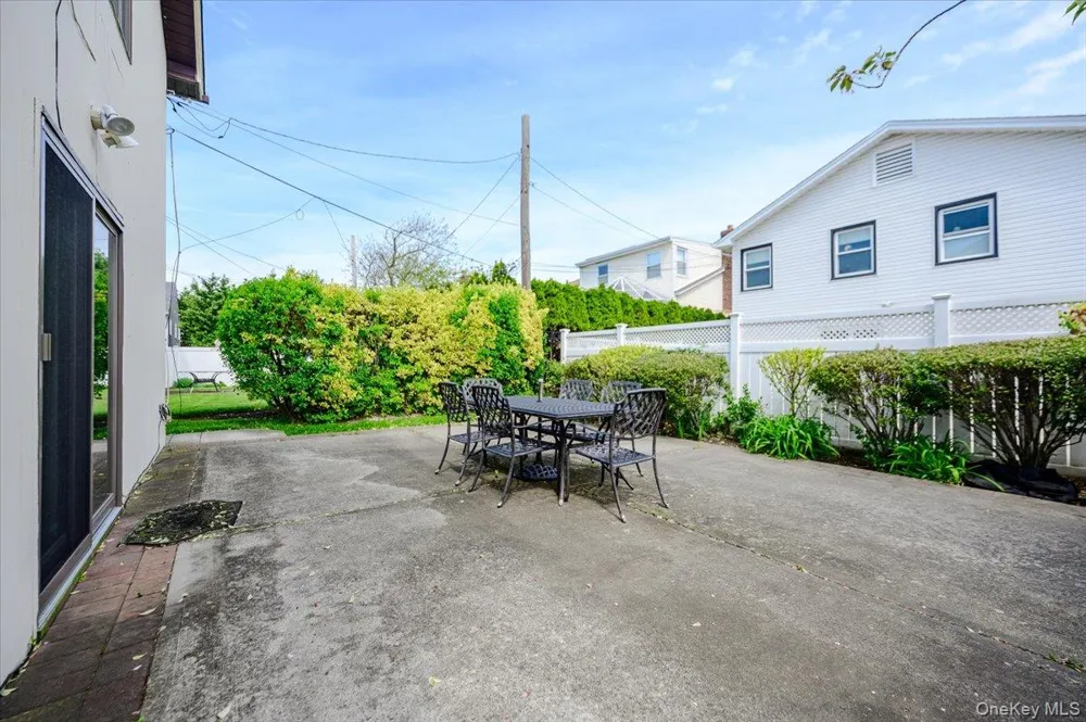 159 National Boulevard Long Beach, NY 11561