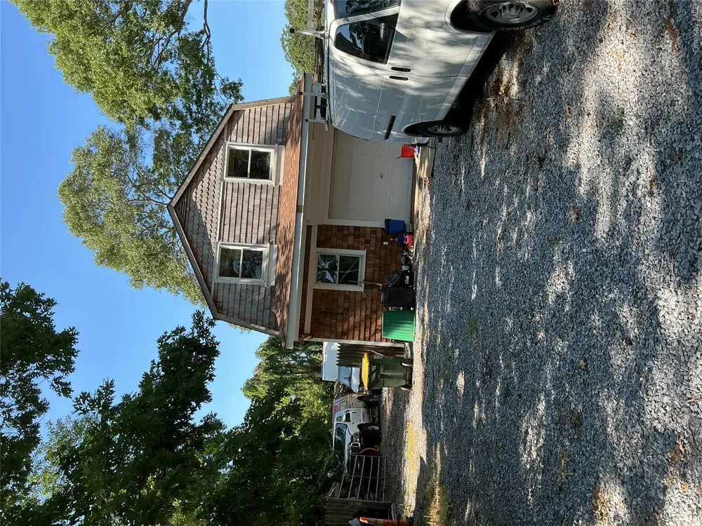 106 Lewis Road East Quogue, NY 11942