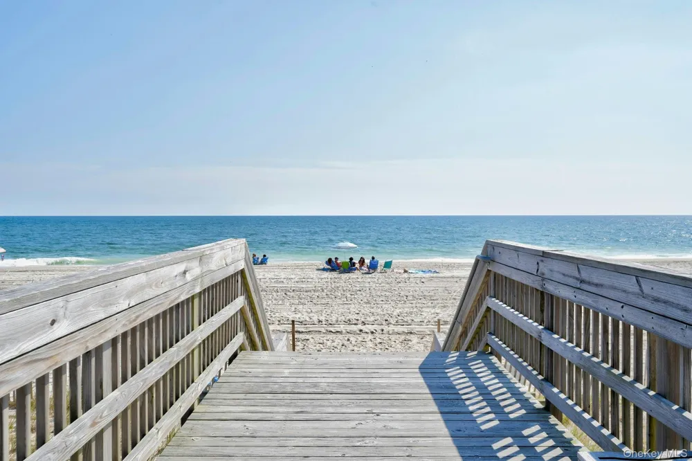 39 Sloop Walk Ocean Beach, NY 11770