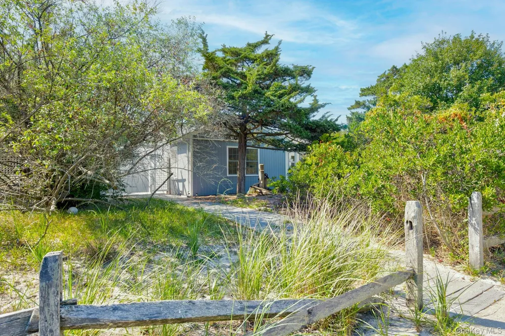 39 Sloop Walk Ocean Beach, NY 11770