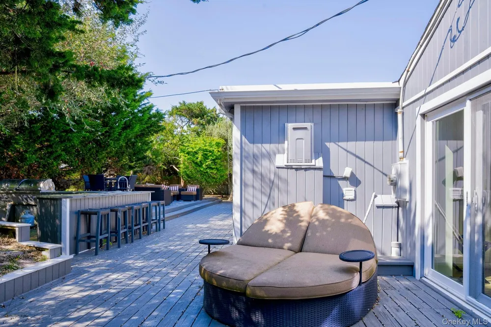 39 Sloop Walk Ocean Beach, NY 11770