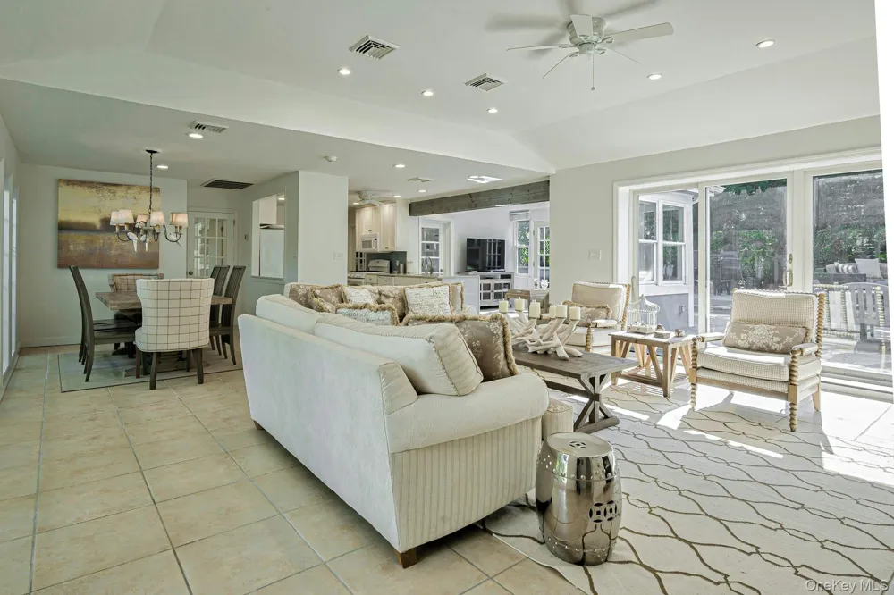 39 Sloop Walk Ocean Beach, NY 11770