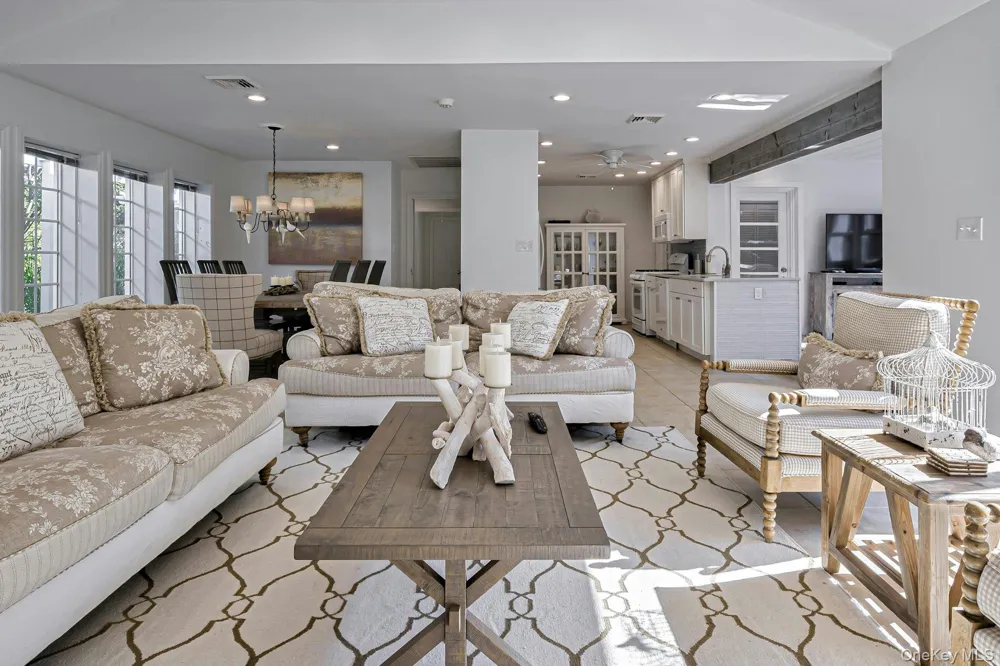 39 Sloop Walk Ocean Beach, NY 11770