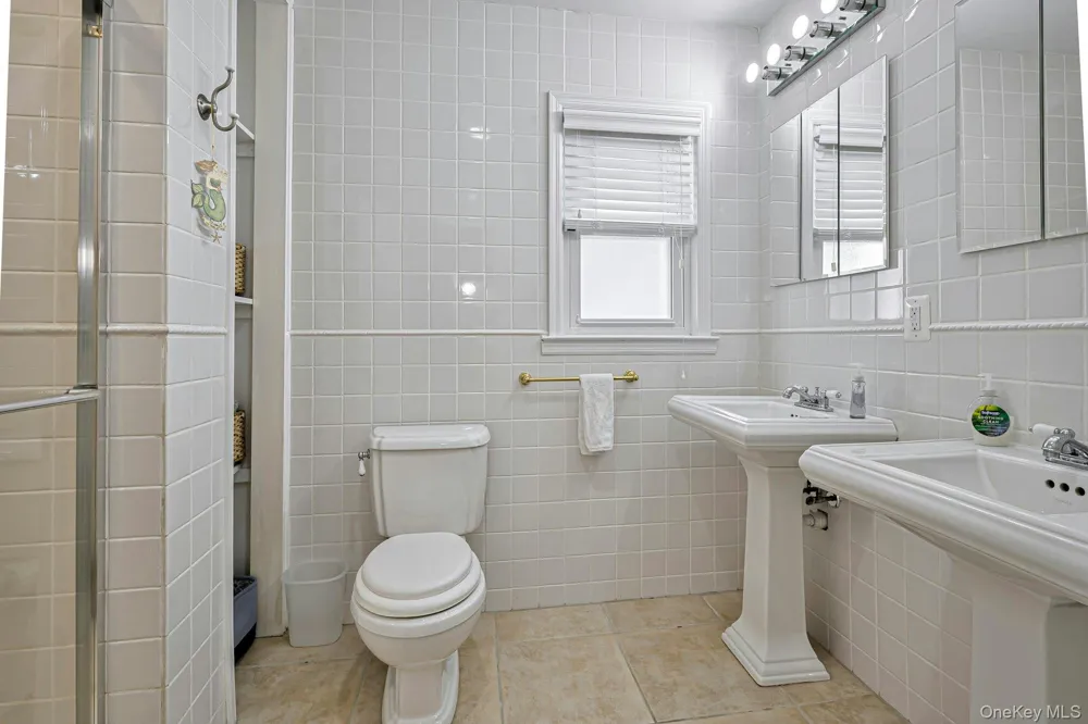 39 Sloop Walk Ocean Beach, NY 11770