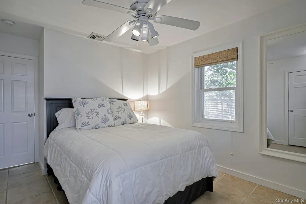 39 Sloop Walk Ocean Beach, NY 11770