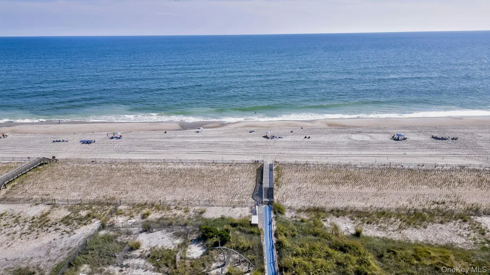 39 Sloop Walk Ocean Beach, NY 11770
