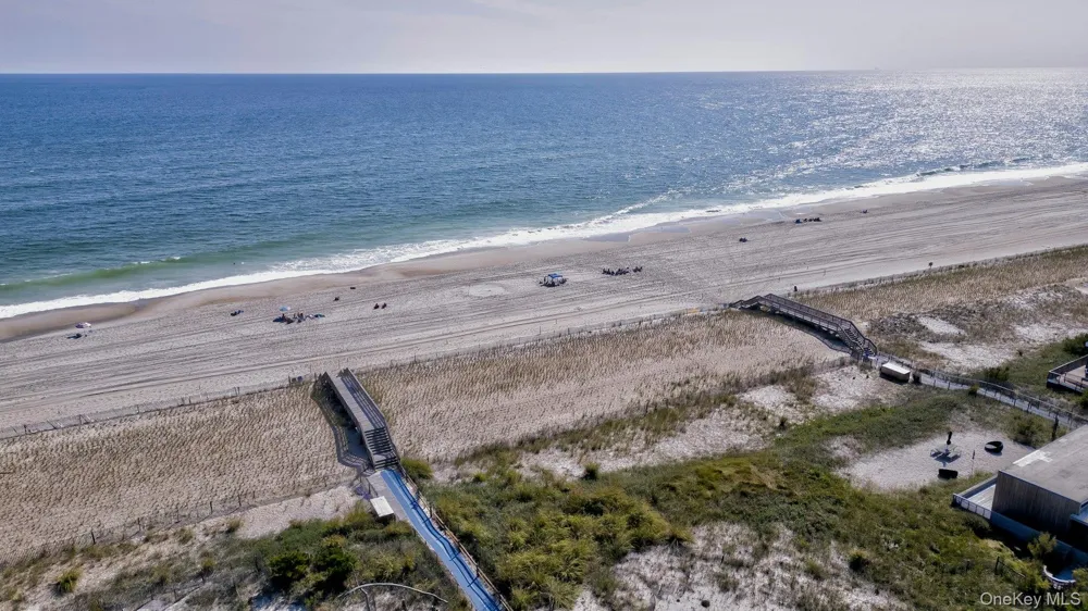 39 Sloop Walk Ocean Beach, NY 11770