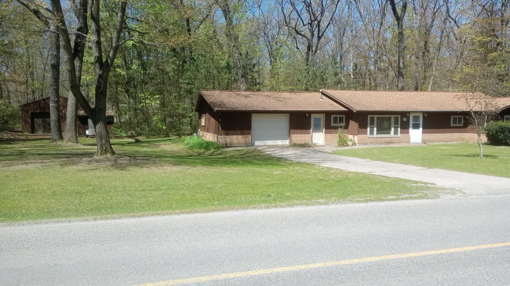 27 Campbell Road Fountain, MI 49410