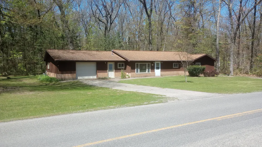 27 Campbell Road Fountain, MI 49410