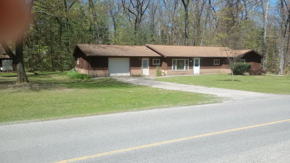 27 Campbell Road Fountain, MI 49410