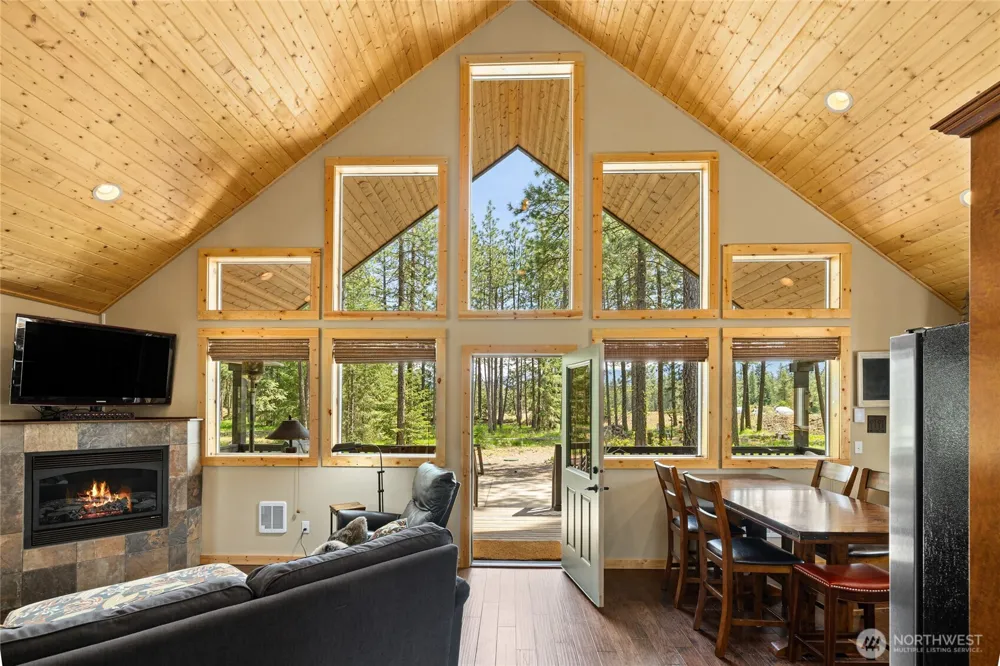910 Bakers Road Ronald, WA 98940
