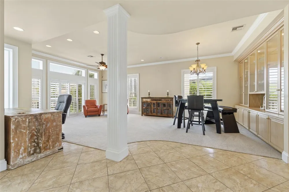 24 PINE CIRCLE Belleair, FL 33756