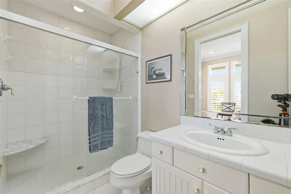 24 PINE CIRCLE Belleair, FL 33756