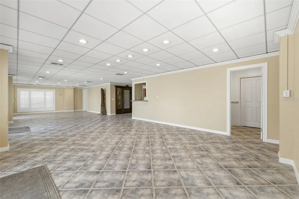 24 PINE CIRCLE Belleair, FL 33756