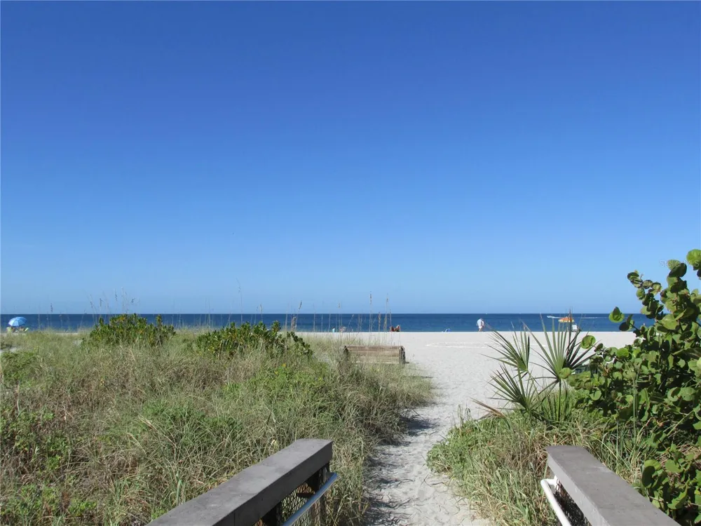 622 BIRD BAY DRIVE S #103 Venice, FL 34285