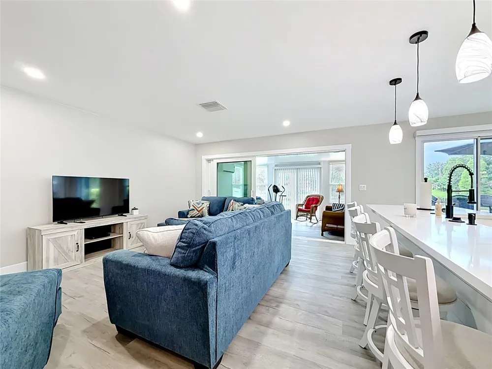 508 SHORE DRIVE Largo, FL 33771