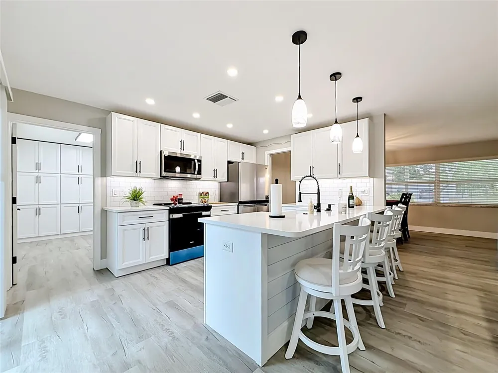508 SHORE DRIVE Largo, FL 33771