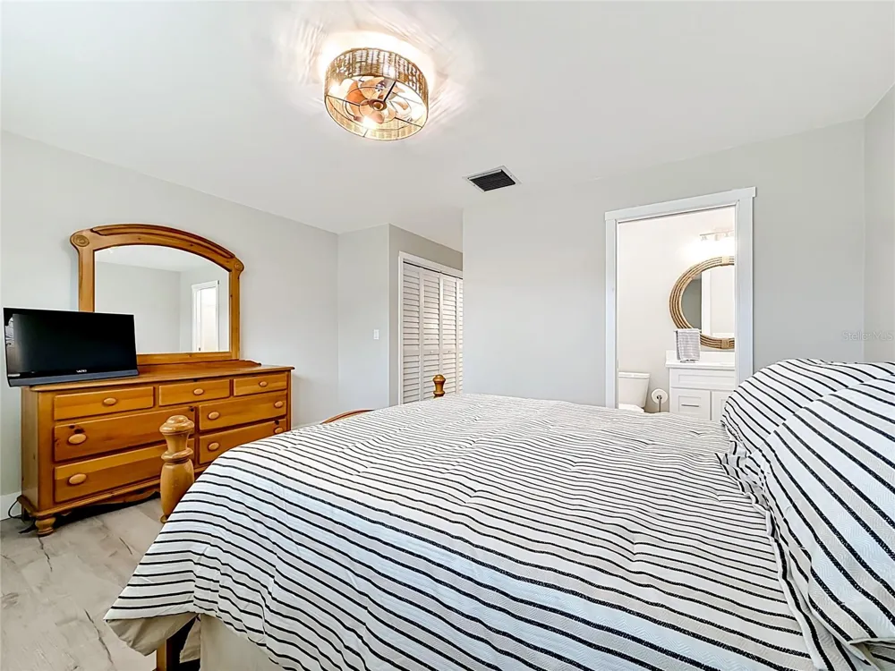508 SHORE DRIVE Largo, FL 33771