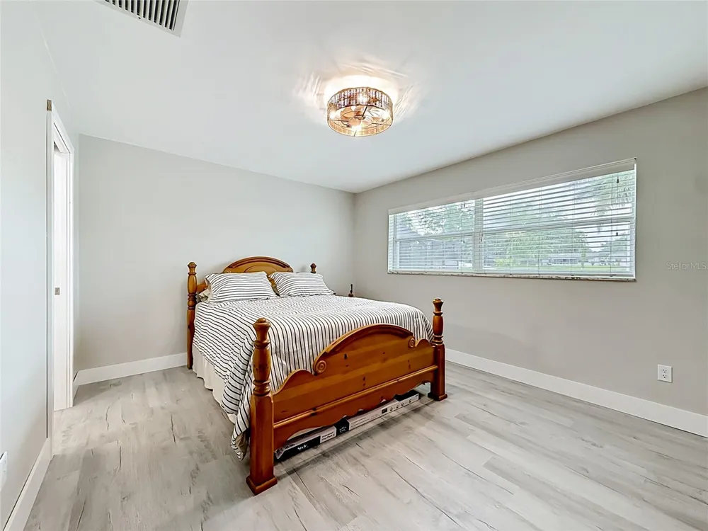 508 SHORE DRIVE Largo, FL 33771