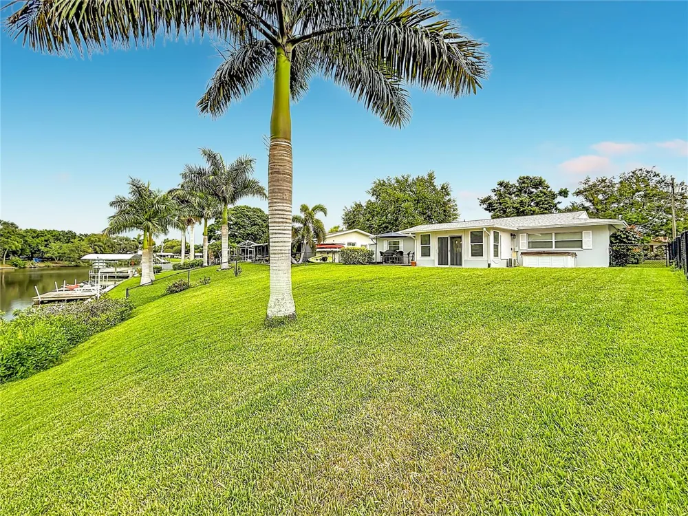 508 SHORE DRIVE Largo, FL 33771