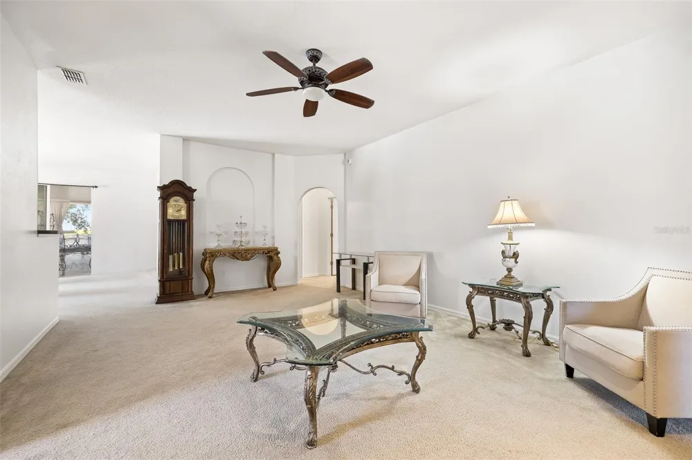 3216 LYNROCK AVENUE Dundee, FL 33838