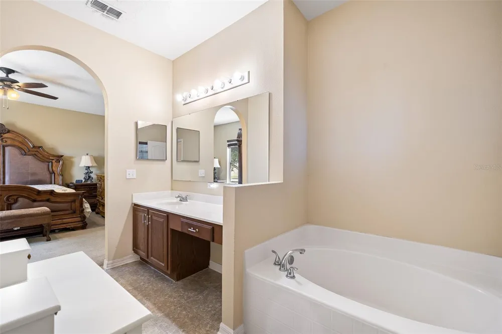 3216 LYNROCK AVENUE Dundee, FL 33838