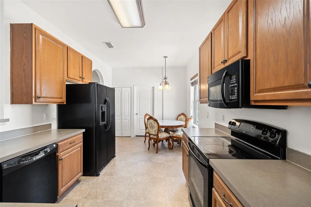 3216 LYNROCK AVENUE Dundee, FL 33838