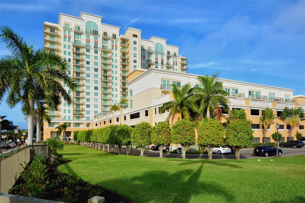 800 TAMIAMI TRAIL #203 Sarasota, FL 34236