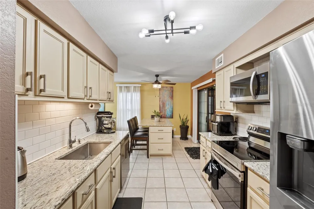 100 E OAK TERRACE DRIVE #A2 Leesburg, FL 34748