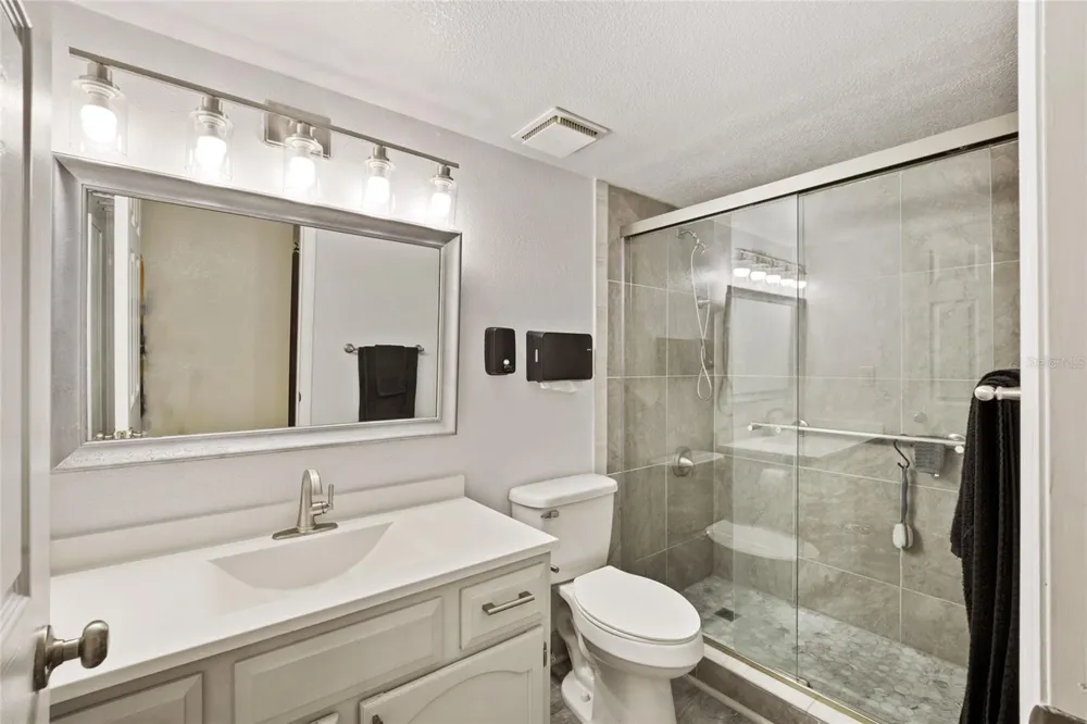 100 E OAK TERRACE DRIVE #A2 Leesburg, FL 34748