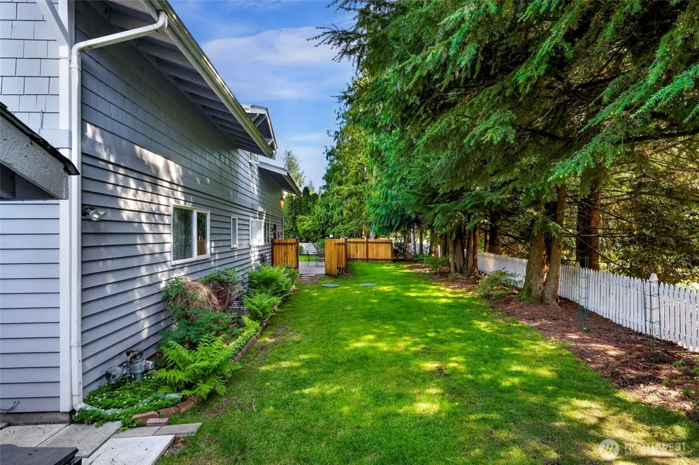 6874 Golf View Drive Lynden, WA 98264