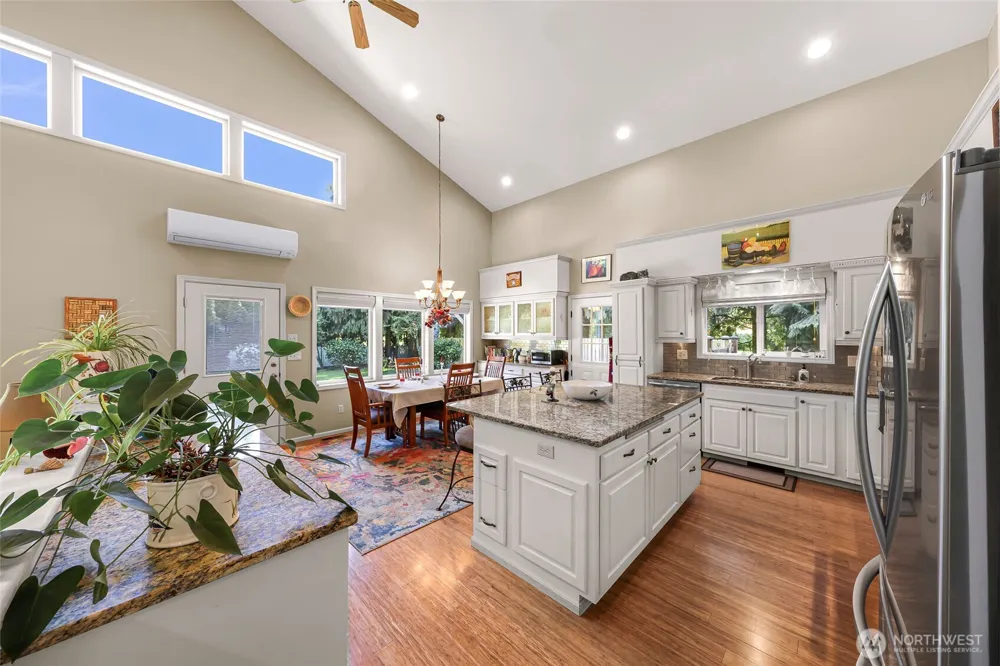 6874 Golf View Drive Lynden, WA 98264