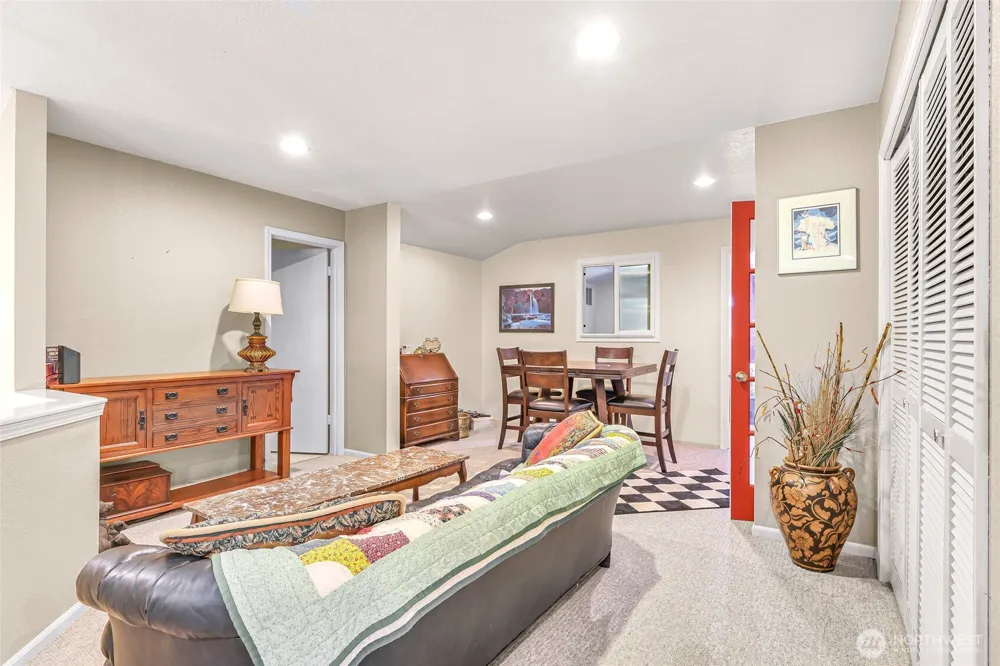 6874 Golf View Drive Lynden, WA 98264