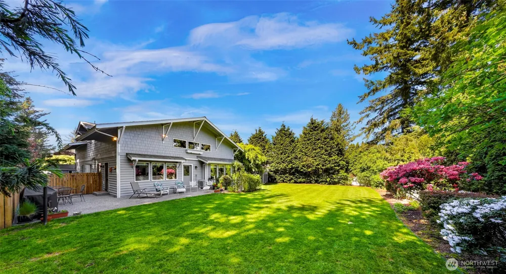 6874 Golf View Drive Lynden, WA 98264