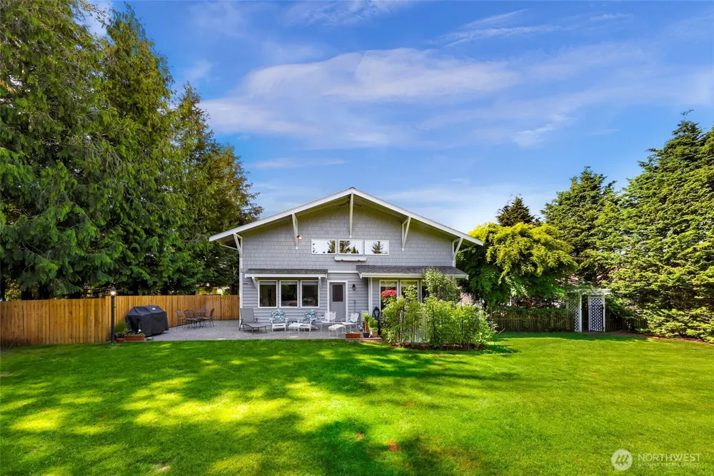 6874 Golf View Drive Lynden, WA 98264