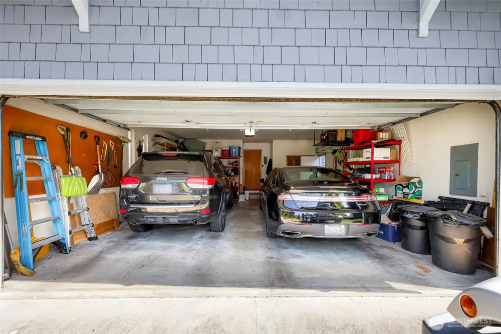 6874 Golf View Drive Lynden, WA 98264