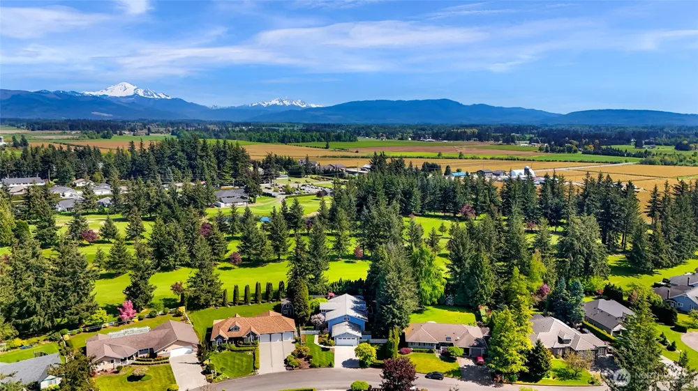 6874 Golf View Drive Lynden, WA 98264