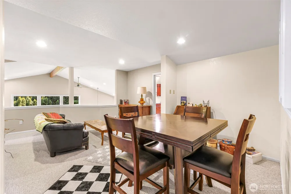 6874 Golf View Drive Lynden, WA 98264