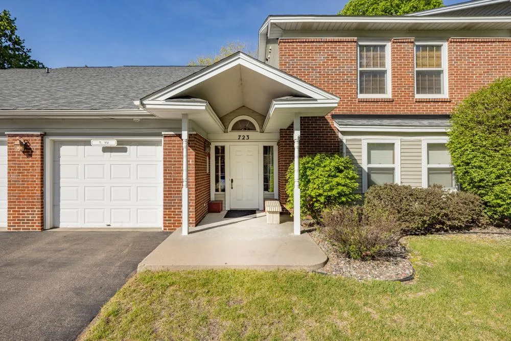723 Larpenteur Avenue E #723A Maplewood, MN 55117