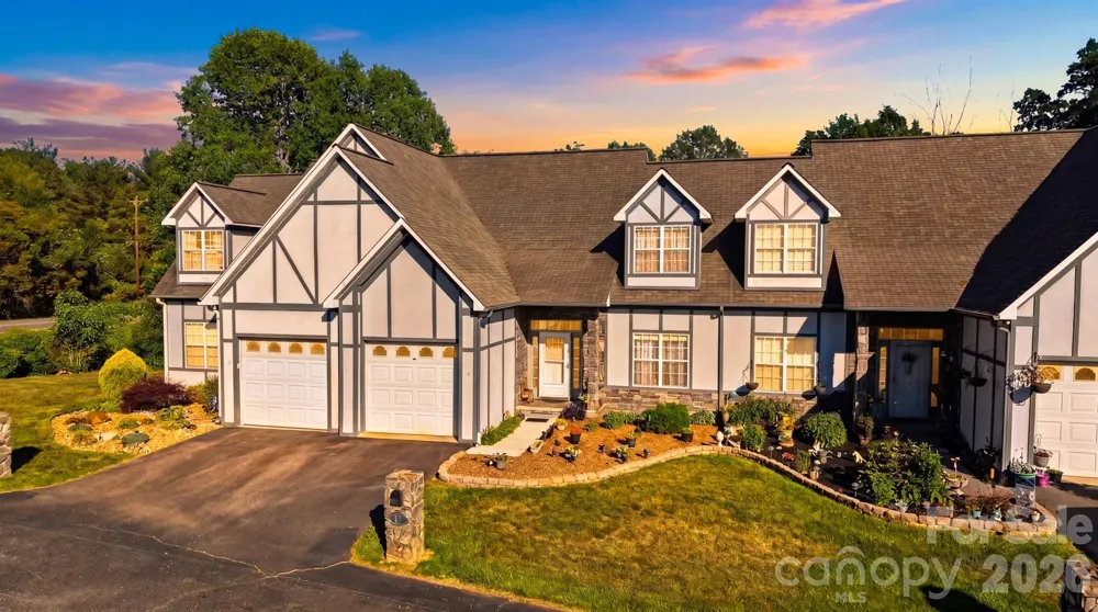 19 Heron Cove Loop #B Hickory, NC 28601