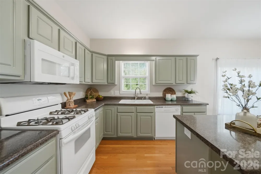 19 Heron Cove Loop #B Hickory, NC 28601